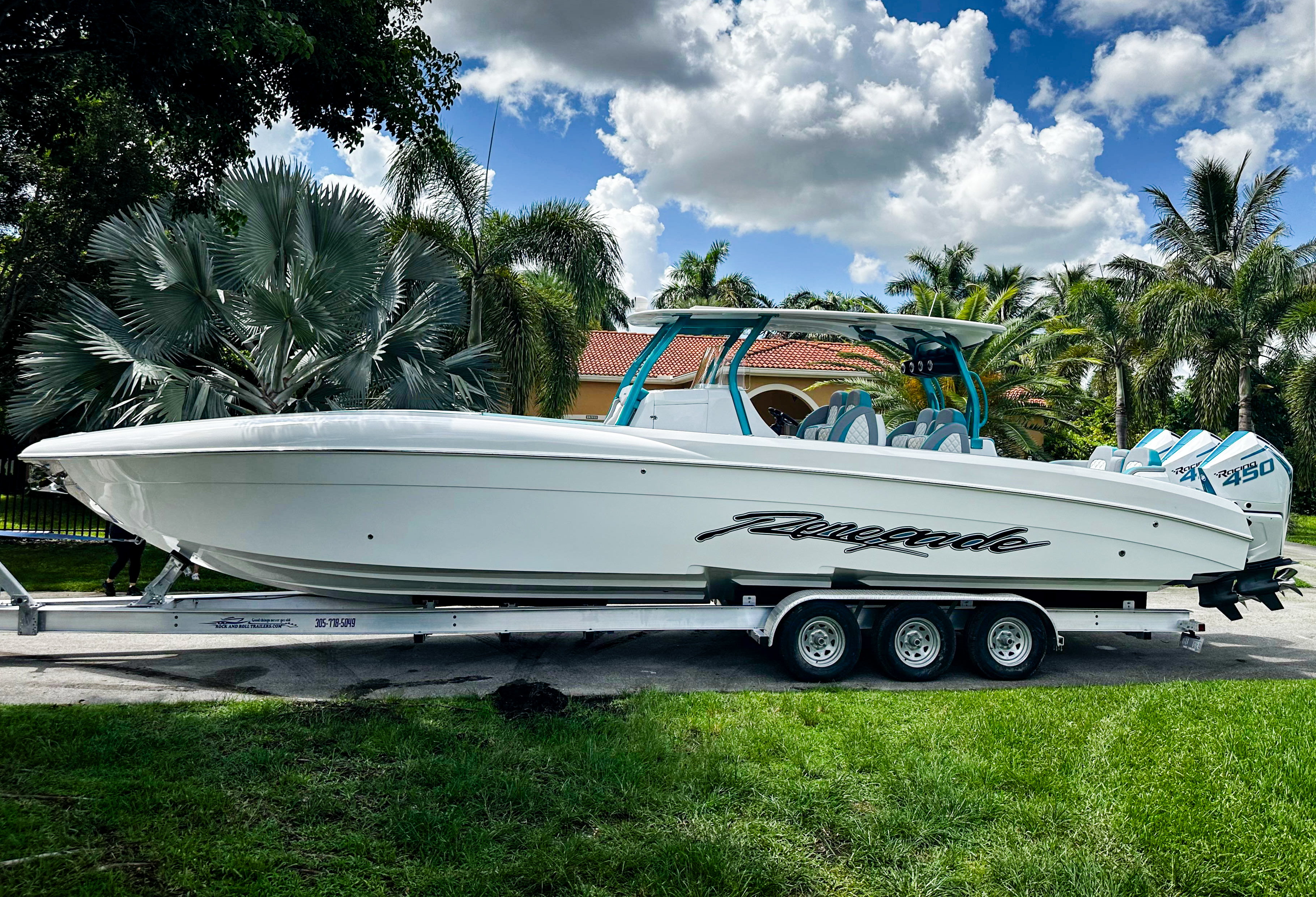 【セール（手渡優先）】CI Motor Boat II 5'5\" Boats and Buyers